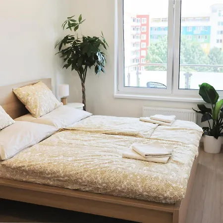 Two Check In -c Apartment Bratislava